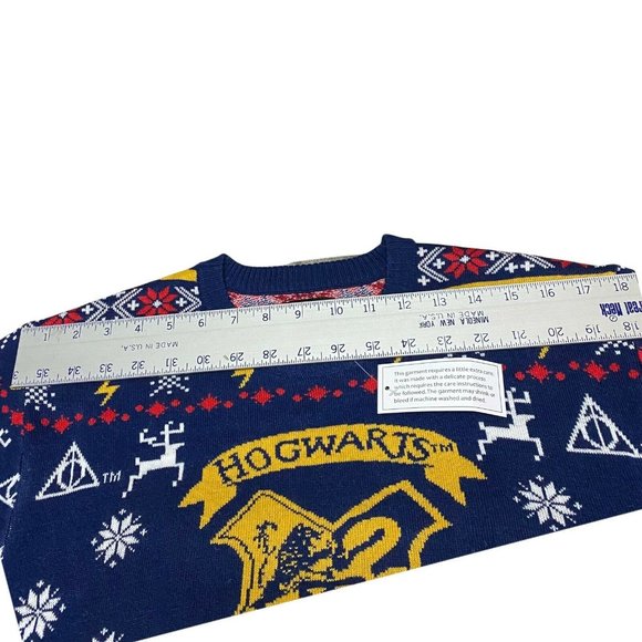 Harry Potter Men's M Hogwarts Happy Christmas Ugly Holiday Sweater Wizard World - Picture 4 of 12